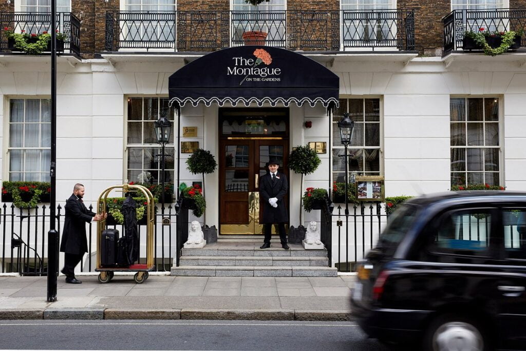 Stay at The Montague on The Gardens, a London hotel.