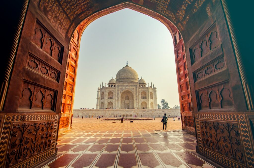 The Taj Mahal, a stunning building in India, a must-see for budget travelers in Jaipur and Goa.